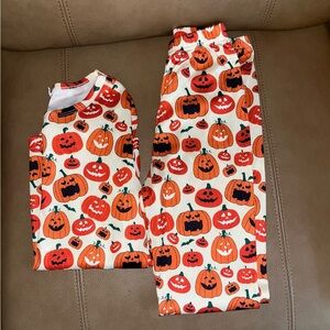 Halloween Pumpkin Print Pajama Set sz 11/12 big kids.